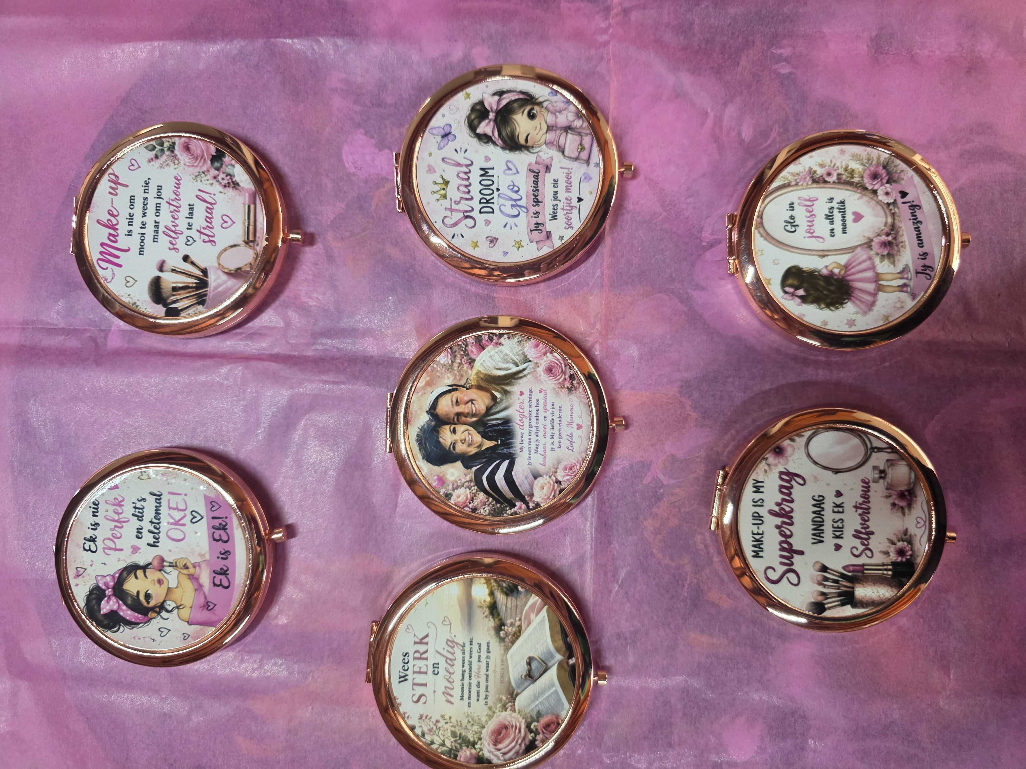 Handbag mirrors